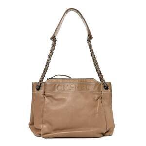 Chanel Lambskin Lax Accordion Hobo #231908C84B